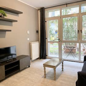 Apartment for rent for €2,000 per month in Turin, Via Giuseppe Verdi