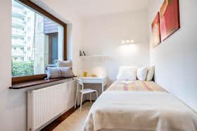 私人房间 正在以 PLN 1,500 的月租出租，其位于 Warsaw, ulica Władysława Orkana