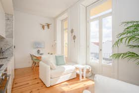 Apartment for rent for €10 per month in Porto, Rua de Dom João IV