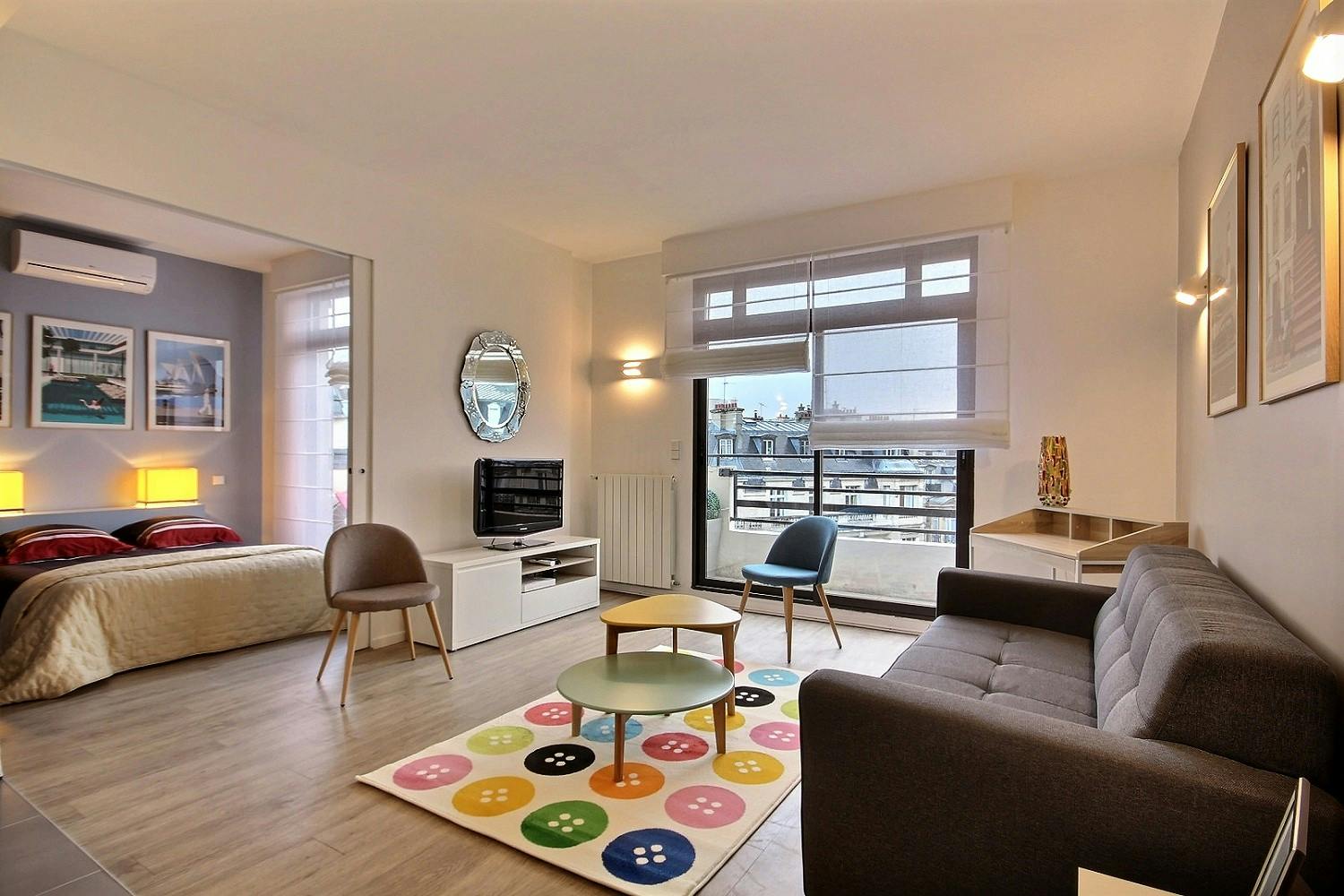 Apartment for rent for €2,576 per month in Paris, Avenue Niel