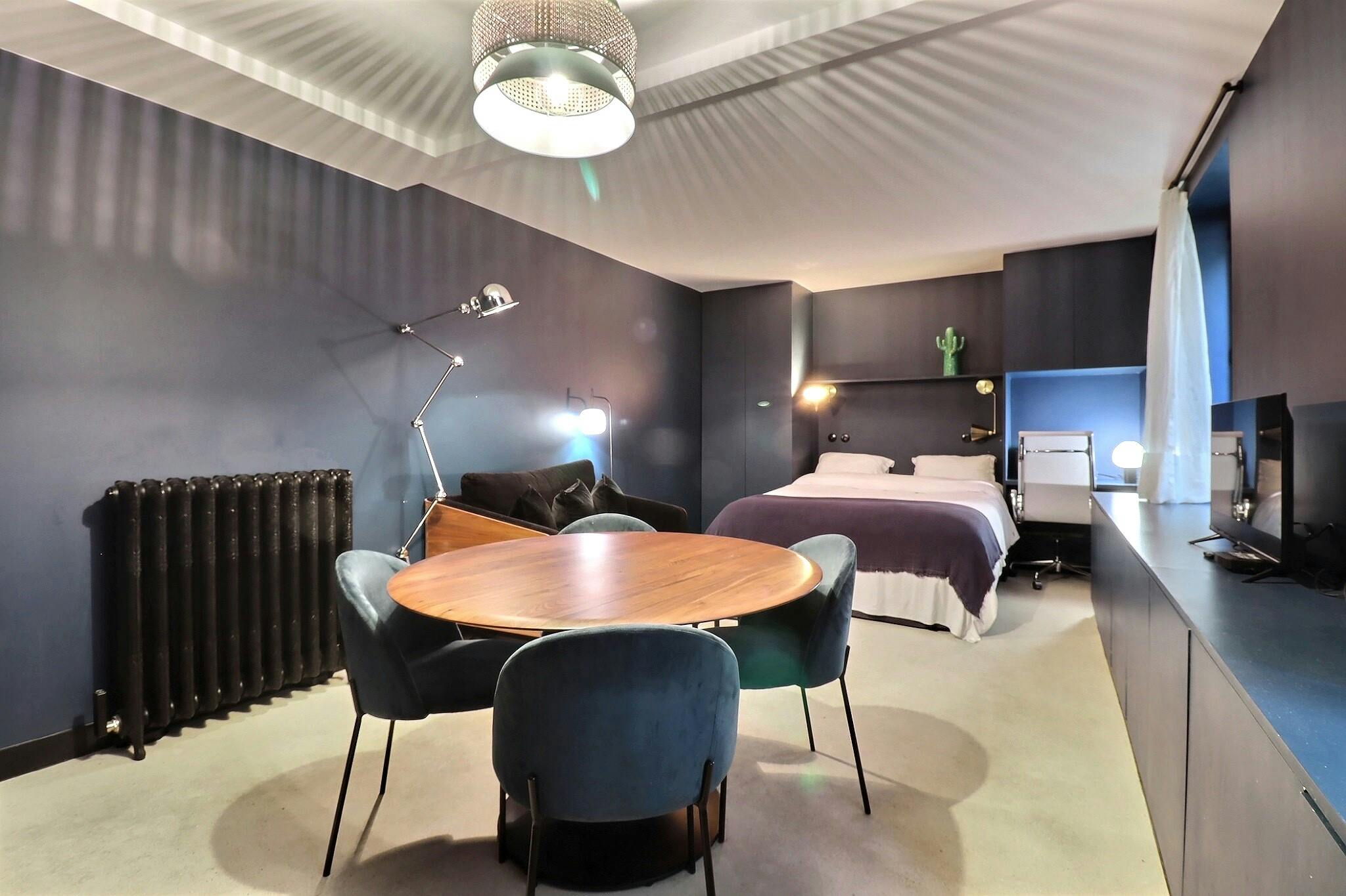 Rue du Cherche-Midi, Paris preview