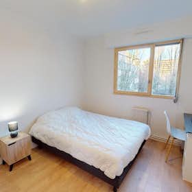 Habitación privada for rent for 464 € per month in Rennes, Square du Haut Blosne