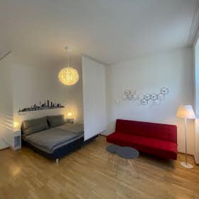 Apartment for rent for €1,150 per month in Vienna, Aichhorngasse
