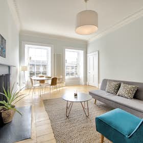 Apartment for rent for £3,500 per month in Edinburgh, Scotland Street