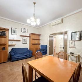 Apartment for rent for €2,500 per month in Rome, Piazza Tommaso De Cristoforis