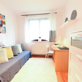 Private room for rent for €461 per month in Warsaw, ulica Górczewska