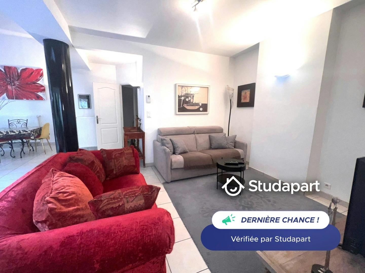 Appartamento in affitto a 995 € al mese a Reims, Avenue Jean Jaurès