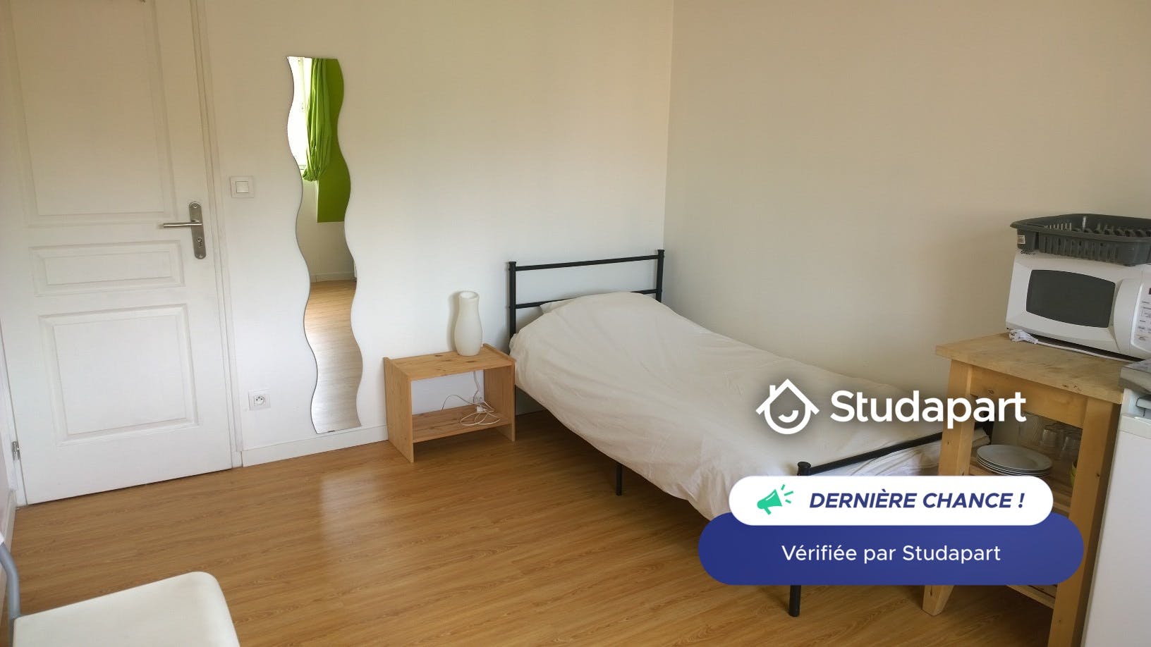 Private room for rent on Rue Lamartine, Loos