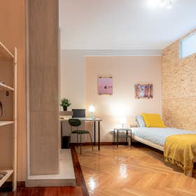 Private room for rent for €540 per month in Porto, Rua de São Tomé
