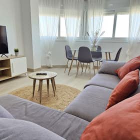 Apartment for rent for €1,300 per month in Almería, Plaza Puerta de Purchena