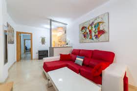 公寓 正在以 €1,300 的月租出租，其位于 Almería, Calle Poeta Durban