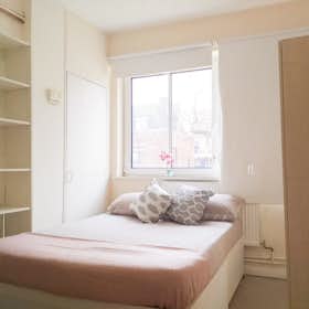 Private room for rent for €1,347 per month in London, Arnold Estate