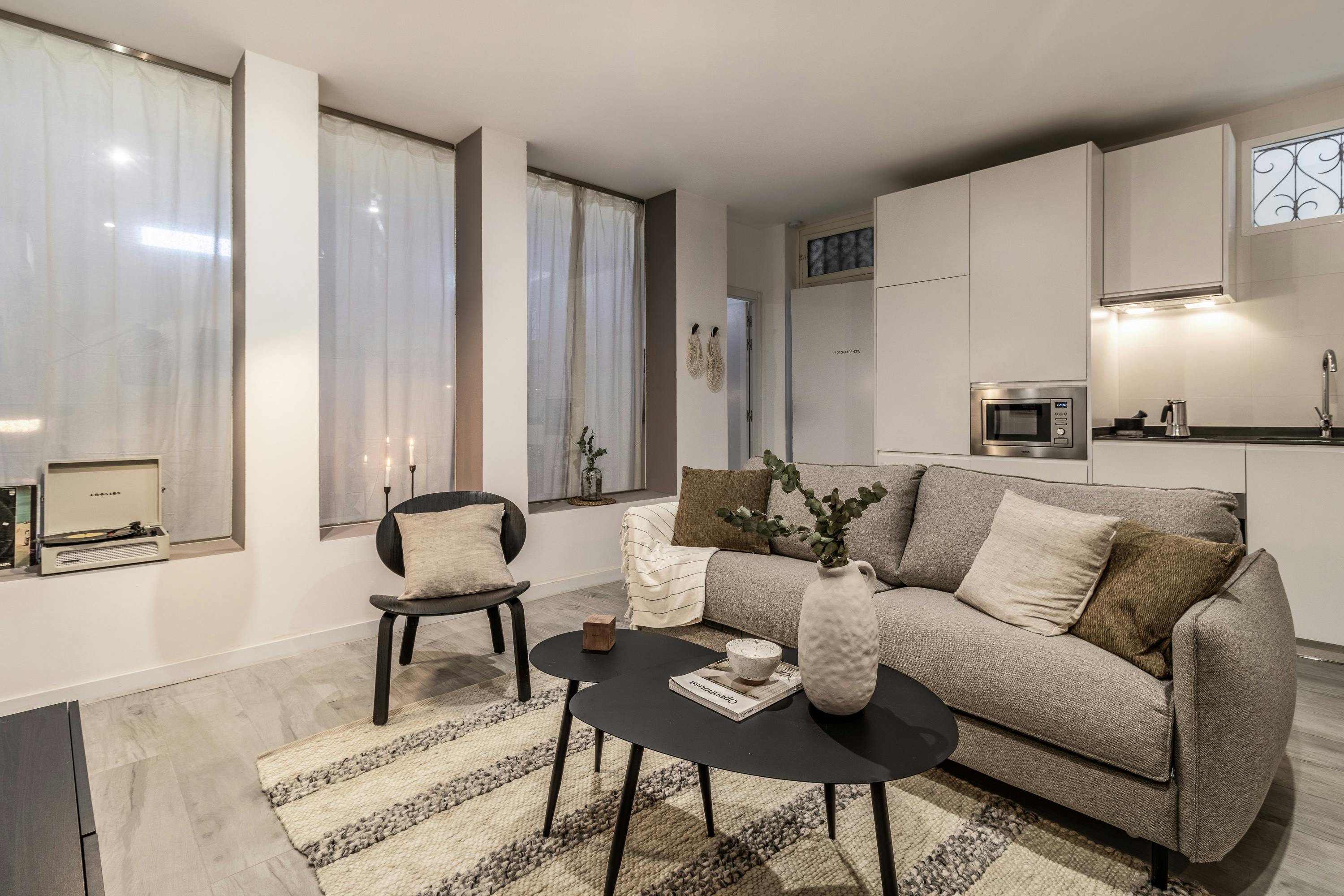 Apartment for rent for €2,678 per month in Madrid, Calle del Marqués del Duero
