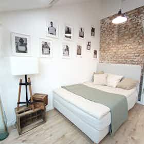 Wohnung zu mieten für 1.540 € pro Monat in Aachen, Rolandstraße