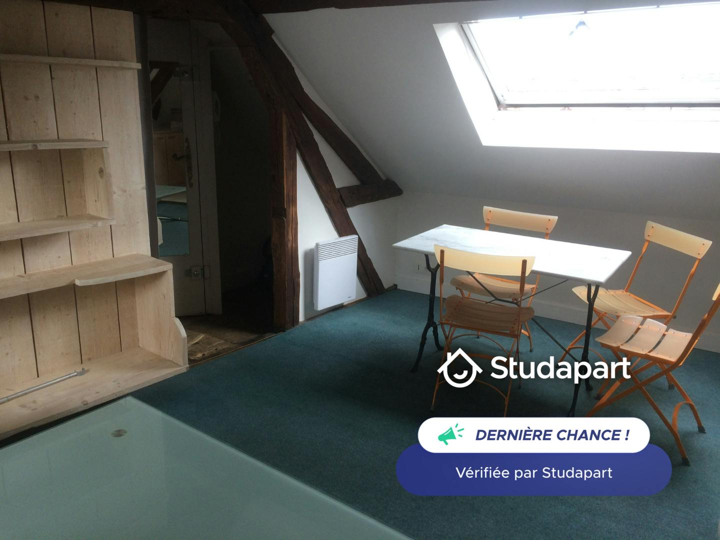 Wohnung zu mieten für 400 € pro Monat in Troyes, Place Saint-Rémy