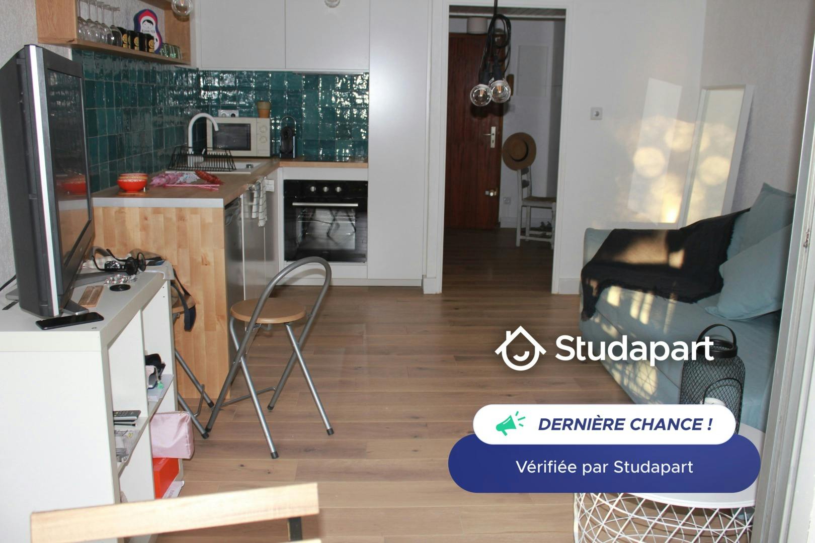 Wohnung zu mieten für 615 € pro Monat in Saint-Mandrier-sur-Mer, Rue du Lotissement Pin Rolland