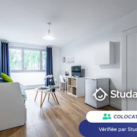 Private room for rent for €595 per month in Pierrefitte-sur-Seine, Rue Jules Châtenay