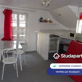 Lägenhet att hyra för 390 € i månaden i Troyes, Rue Émile Zola
