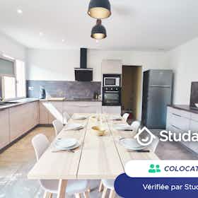 Privé kamer te huur voor € 450 per maand in Bourg-lès-Valence, Avenue Marc Urtin