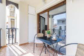 公寓 正在以 €798 的月租出租，其位于 Algarrobo, Avenida de Andalucía