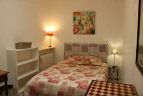 Appartement te huur voor € 1.612 per maand in Bordeaux, Impasse Bouscatier