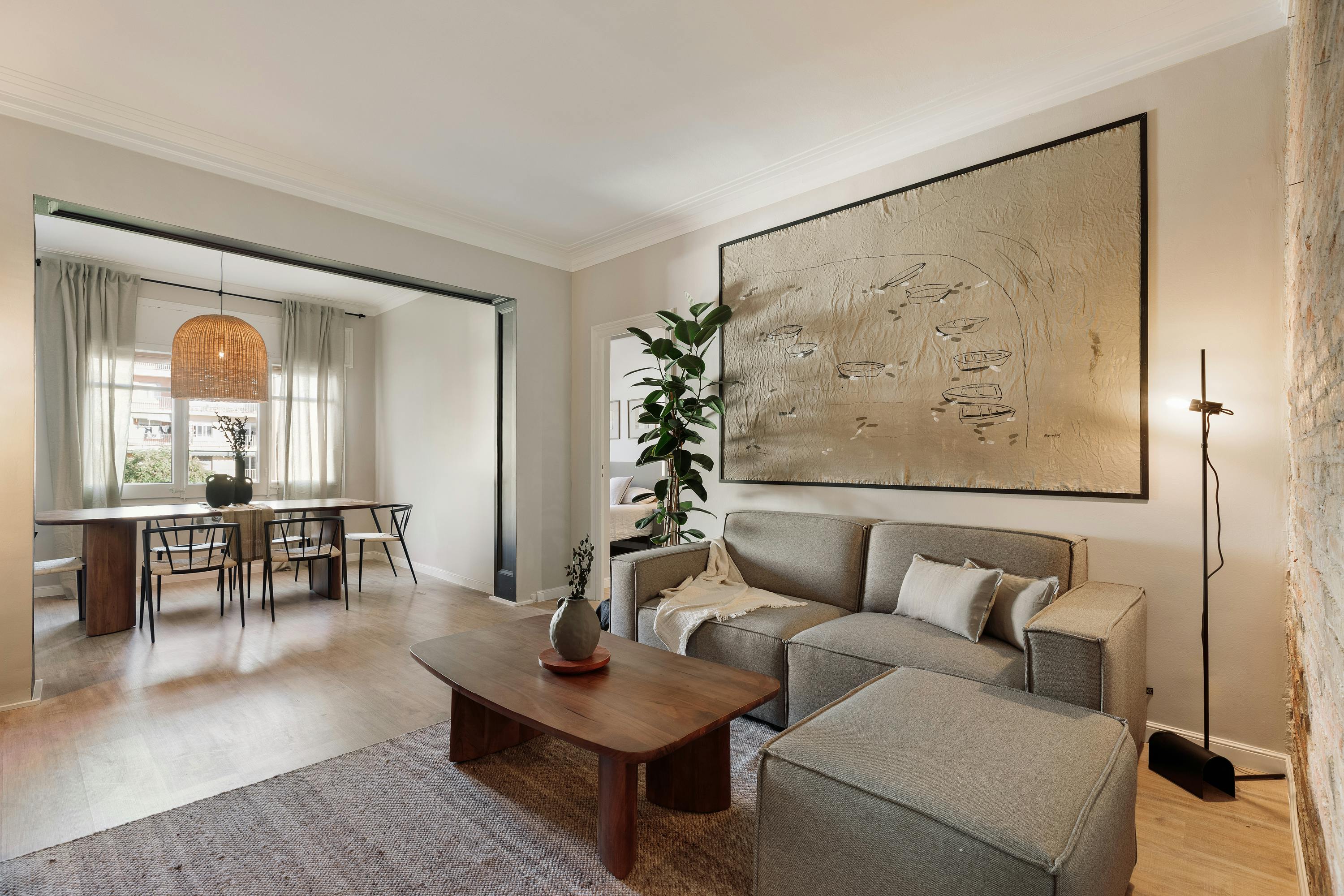Carrer de Villarroel, Barcelona preview