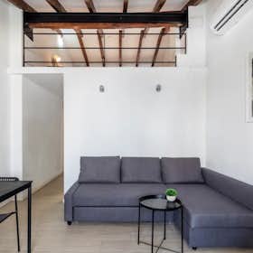 Apartment for rent for €2,200 per month in Valencia, Carrer de Dénia
