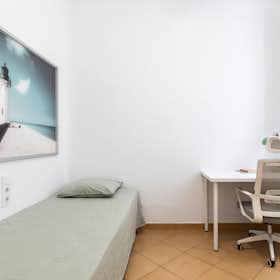 WG-Zimmer for rent for 299 € per month in Valencia, Carrer Martínez Cubells