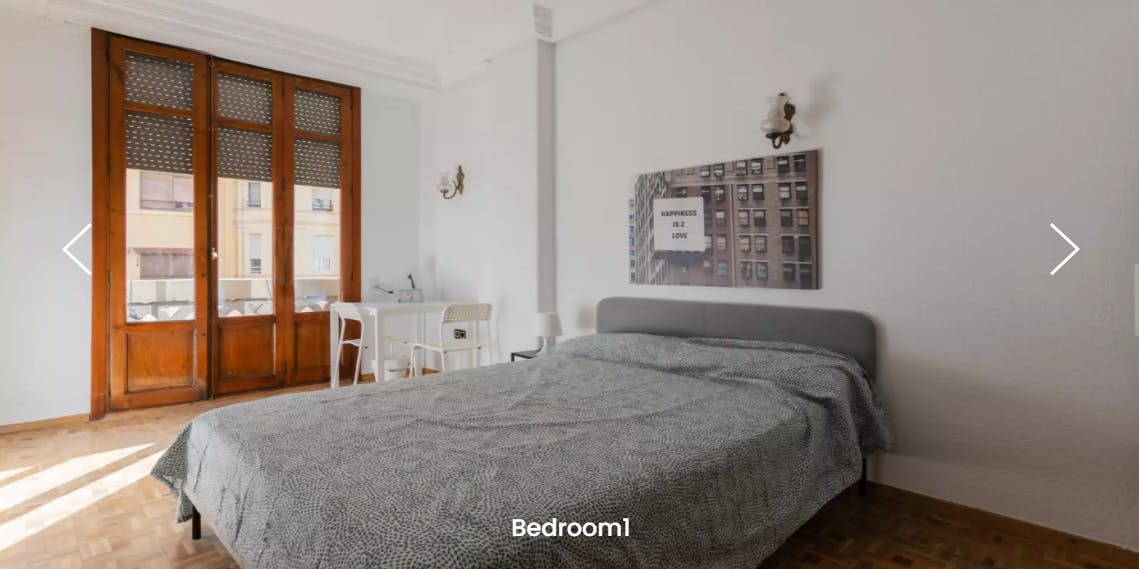 Private room for rent for €475 per month in Valencia, Carrer de Sant Vicent Màrtir