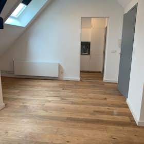 Studio for rent for 1.575 € per month in Breda, Visserstraat