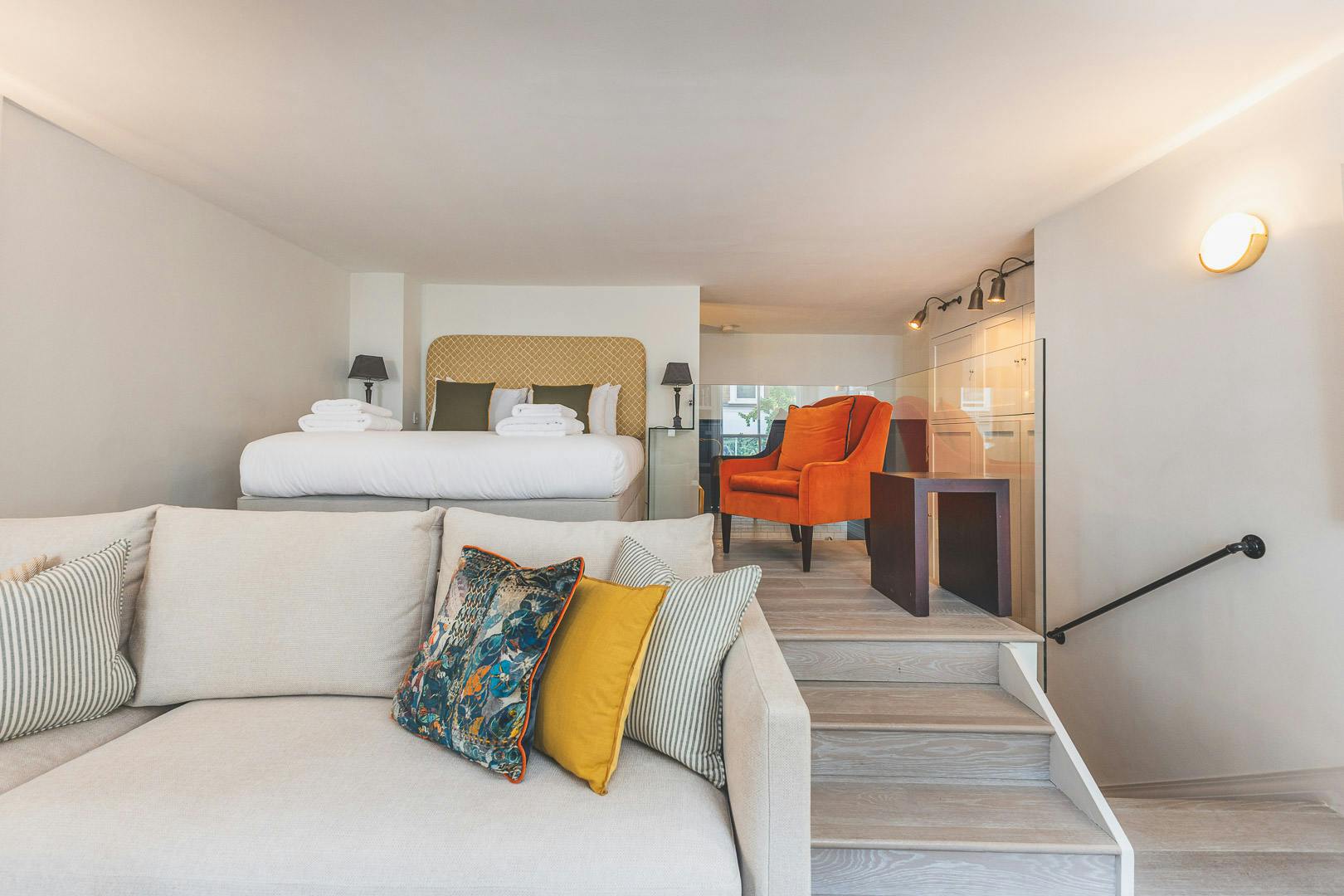 Apartment for rent for £4,032 per month in London, Seymour Place