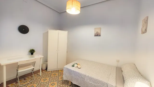 Private room in Avenida Jijona, Alicante (1470271) room image 1