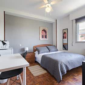 Private room for rent for €450 per month in Alcalá de Henares, Calle José Chacón