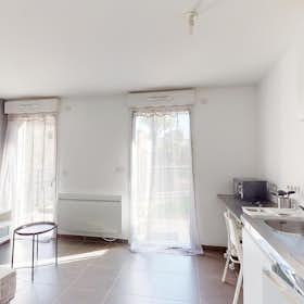 Apartamento for rent for € 550 per month in Rouen, Rue Sainte-Marie