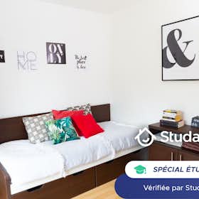 Private room for rent for €706 per month in Bagnolet, Rue du Général Leclerc