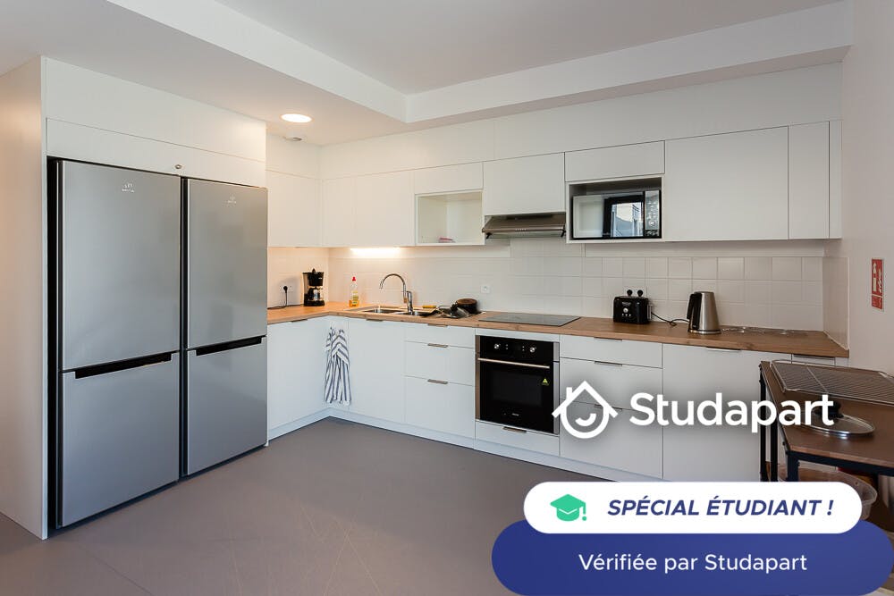 Private room for rent on Rue de Louvain, Courbevoie – pohled 5
