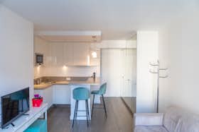 Apartment for rent for €3,000 per month in Paris, Rue Amélie