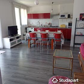 Private room for rent for €440 per month in Montpellier, Rue de la Tour Buffel