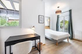 Private room for rent for €957 per month in Châtillon, Avenue de Paris