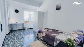 Privé kamer te huur voor € 350 per maand in Elche, Carrer Corredora