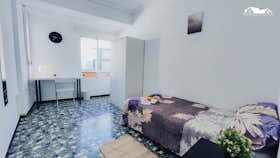 Приватна кімната за оренду для 350 EUR на місяць у Elche, Carrer Corredora