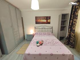 Private room for rent for €350 per month in Elche, Carrer Espronceda