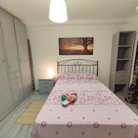 Приватна кімната за оренду для 350 EUR на місяць у Elche, Carrer Espronceda