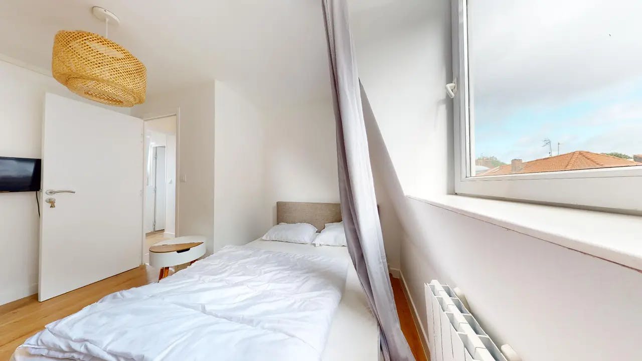 Private room in Rue Rabelais, Lille (1470980) room image 1