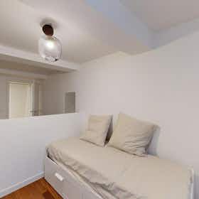 Отдельная комната сдается в аренду за 450 € в месяц в Toulon, Rue d'Alger