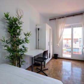 Private room for rent for €750 per month in Madrid, Calle de José María Pereda