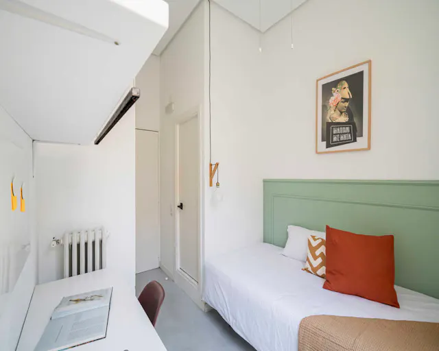 Private room in Calle de San Lorenzo, Madrid (1471034) room image 2