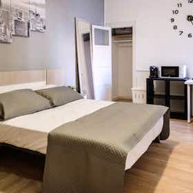 Private room for rent for €450 per month in Alcalá de Henares, Calle de Sebastián de la Plaza