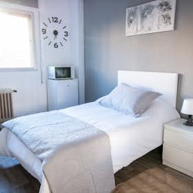 Private room for rent for €350 per month in Alcalá de Henares, Calle Juan de Cardona