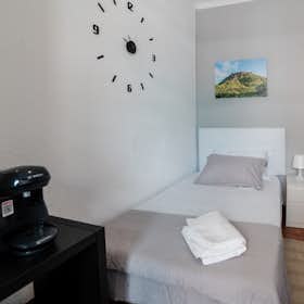 Private room for rent for €360 per month in Alcalá de Henares, Calle República Argentina